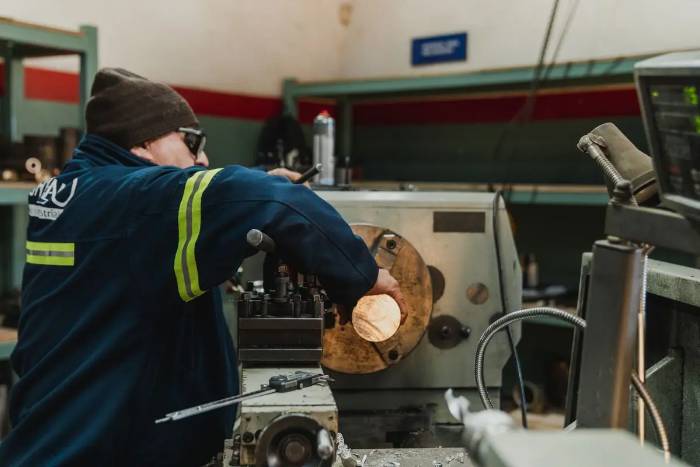 Machine shop lathe work